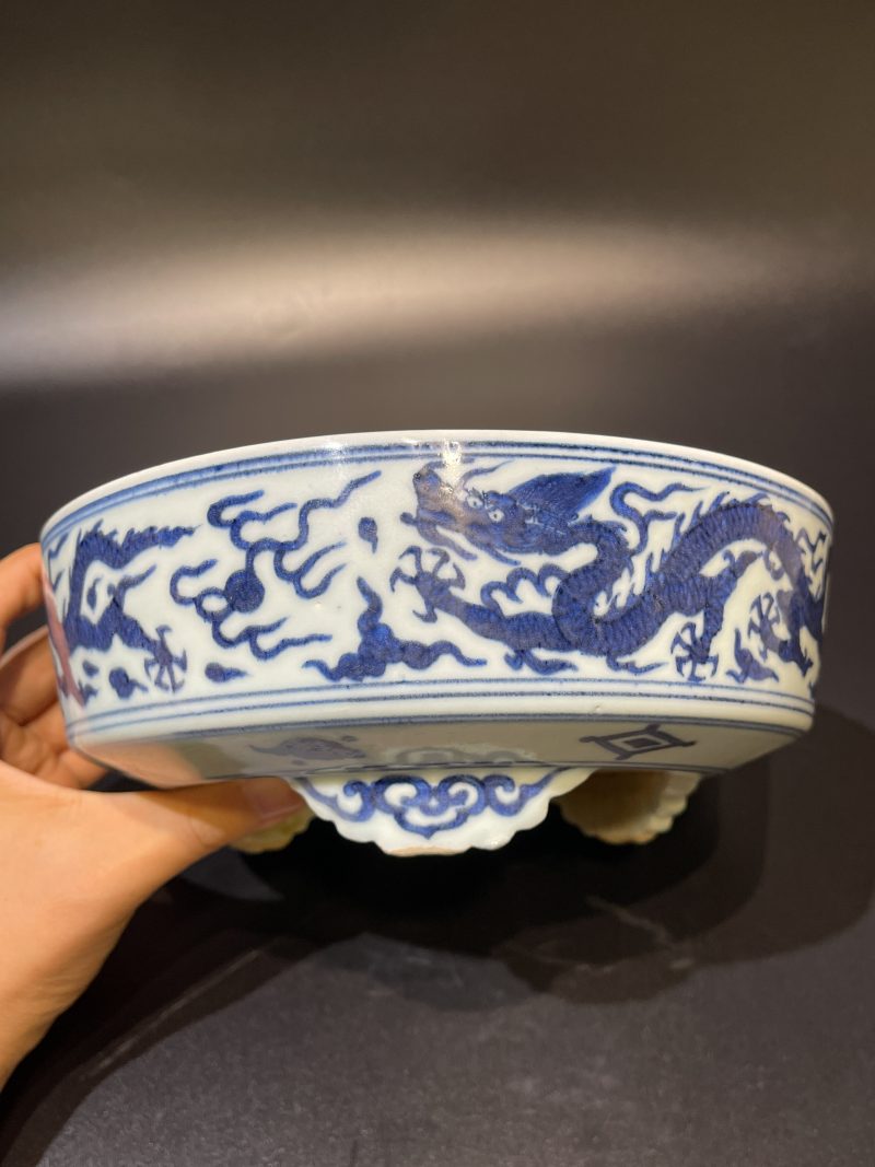 明隆庆 青花龙纹三足大洗 - 图6