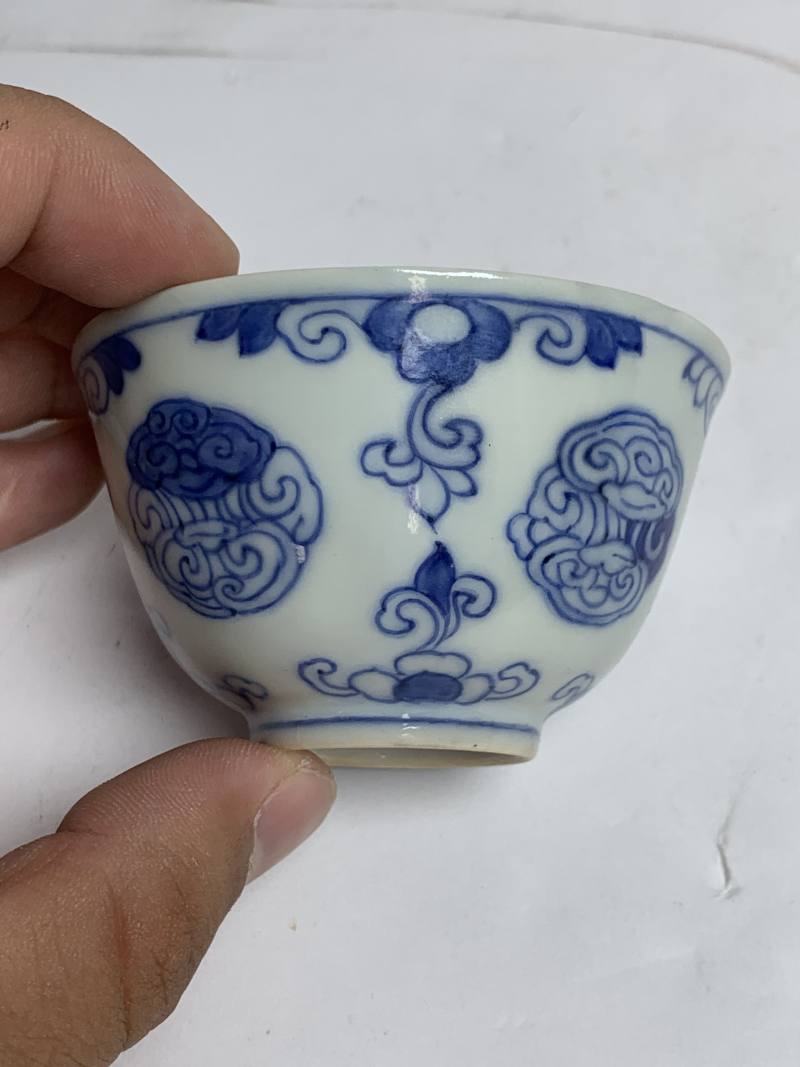 明成化 青花灵芝纹杯 - 图4