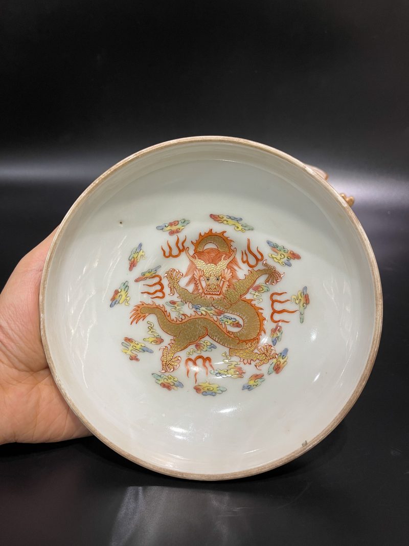 清光绪 黄地粉彩龙纹三足鼎式炉 - 图8