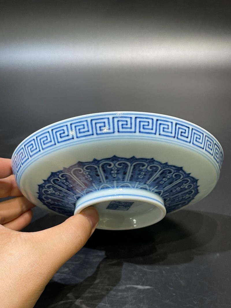 清乾隆 青花八吉祥宝杵纹镗锣洗 - 图9