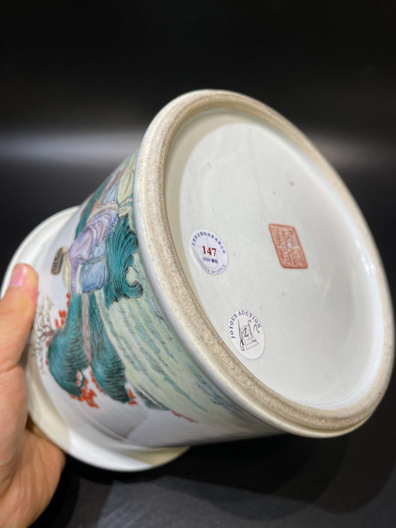 民国 粉彩高士图笔筒 - 图11
