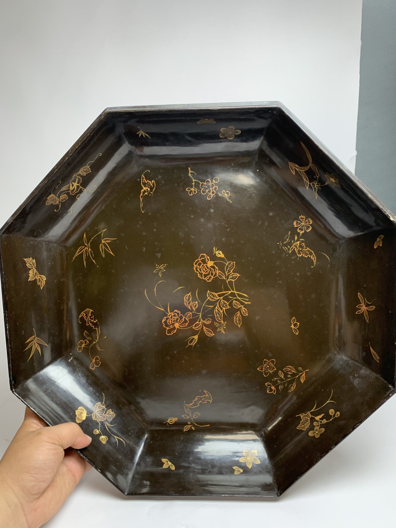 清乾隆 黑漆描金八宝山水楼阁纹大捧盒 - 图13