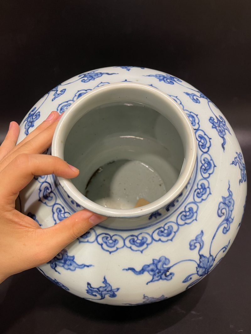 明成化 青花缠枝莲纹罐 - 图13