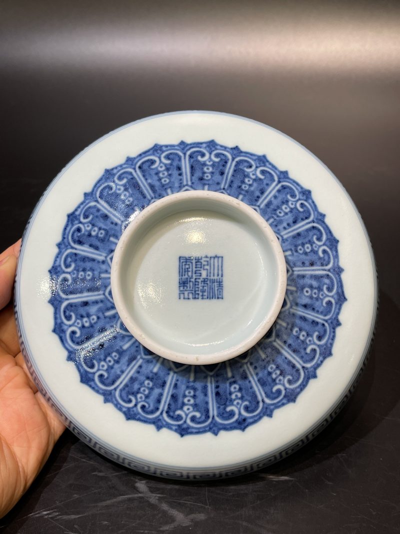 清乾隆 青花八吉祥宝杵纹镗锣洗 - 图10