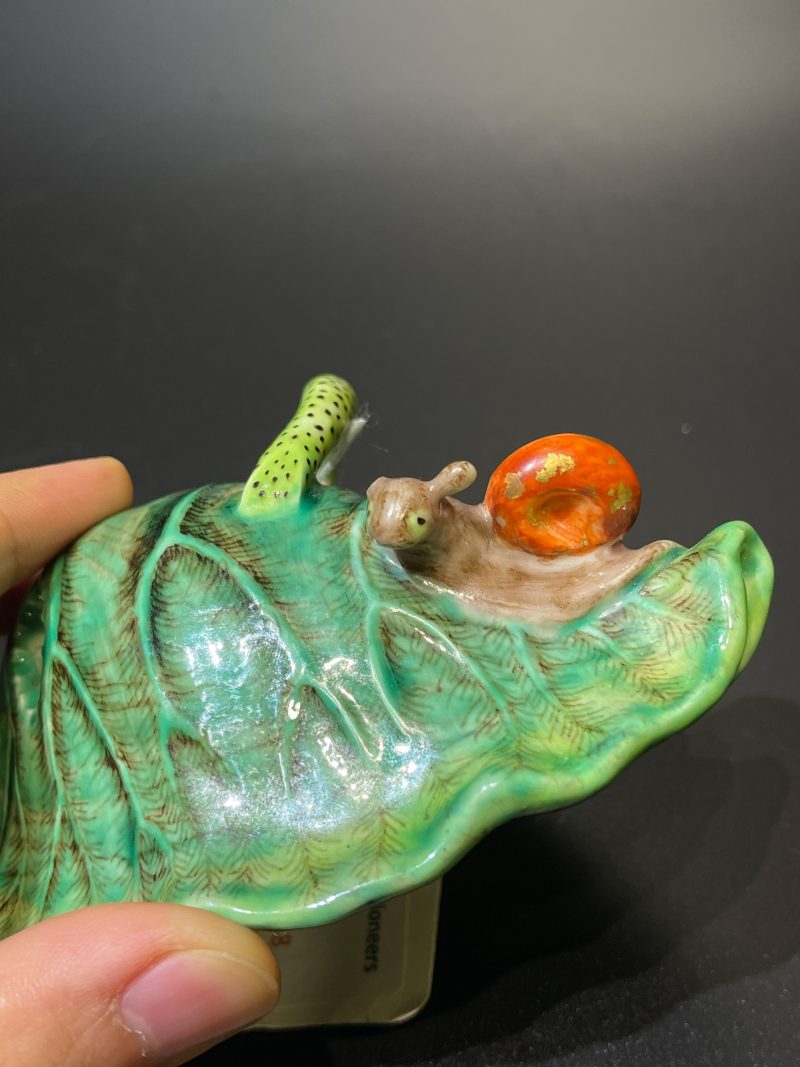 清中期 粉彩仿生荷叶形砚滴 - 图4