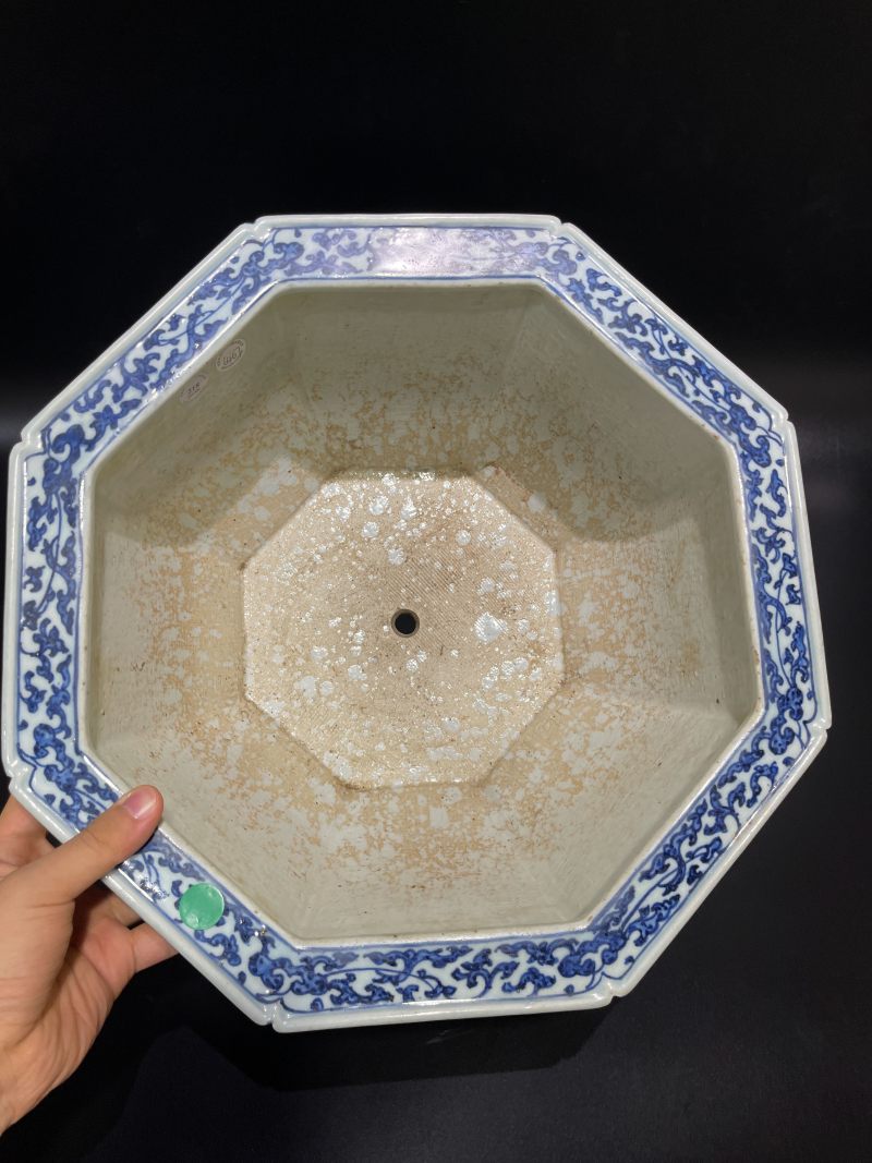 清乾隆 青花团花纹六方大花盆 - 图8