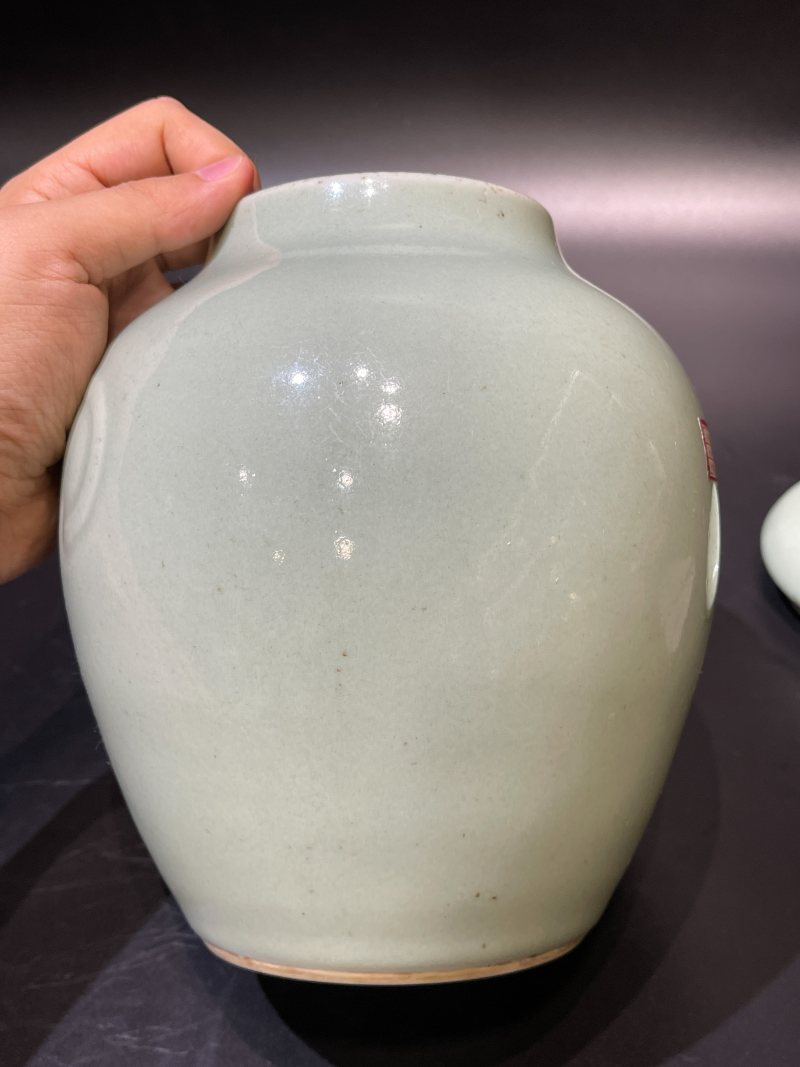 清道光 豆青釉月牙盖罐 - 图4