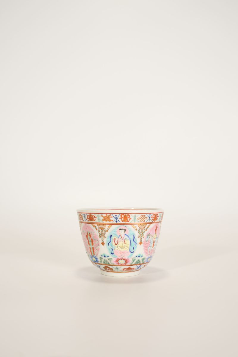Lot845 清道光 粉彩八宝莲纹杯 - 图2