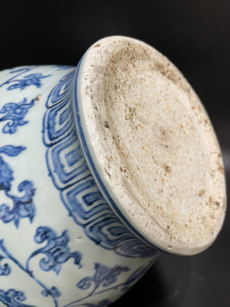 明成化 青花缠枝莲纹罐 - 图15