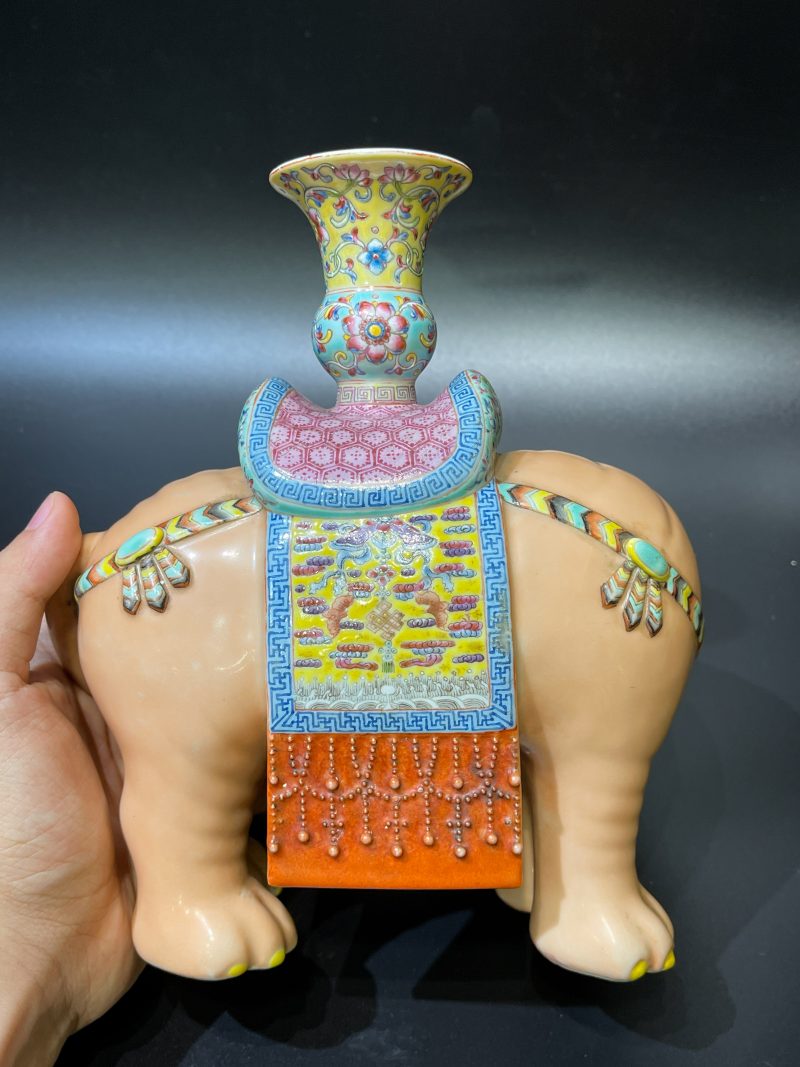 清 粉彩太平有象摆件 - 图6