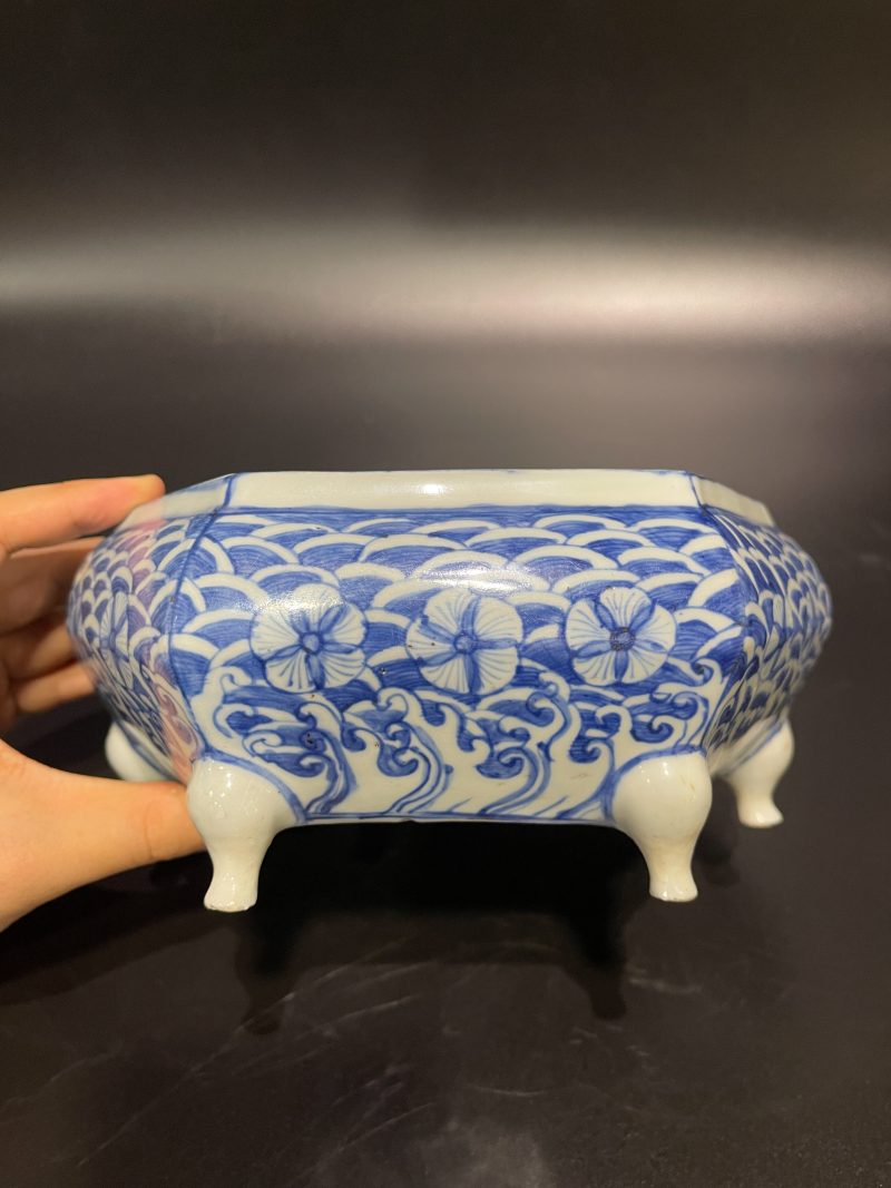 明晚期 青花落花流水六方形洗 - 图3