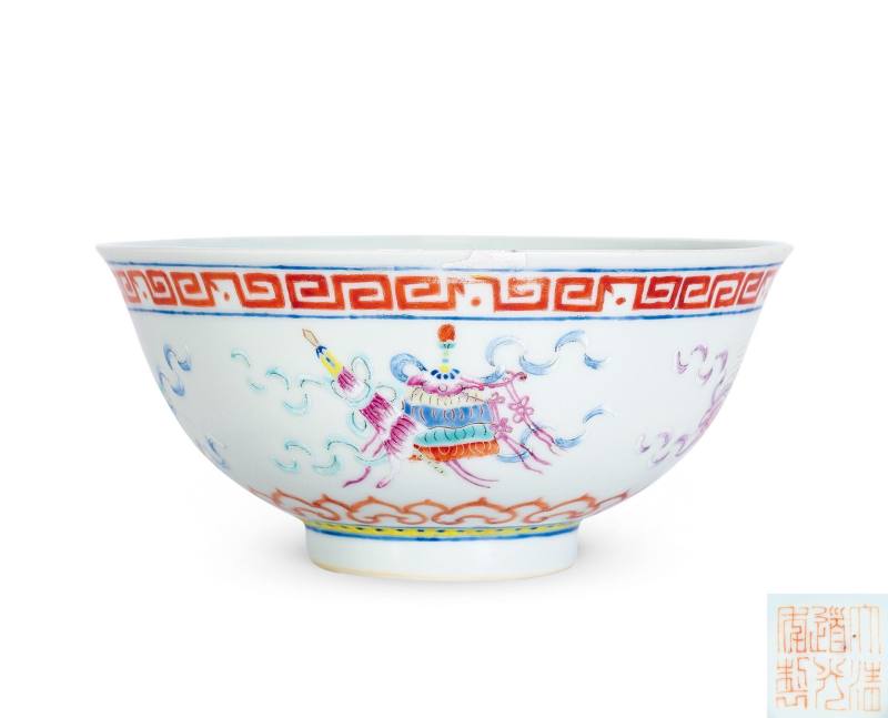 Lot850 清道光 粉彩八宝纹碗