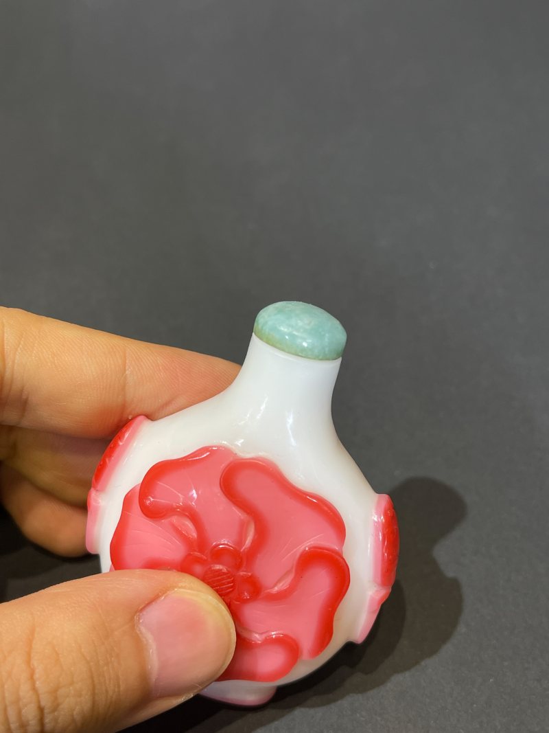 清乾隆 白套红料金葵花双铺首小尊 - 图7