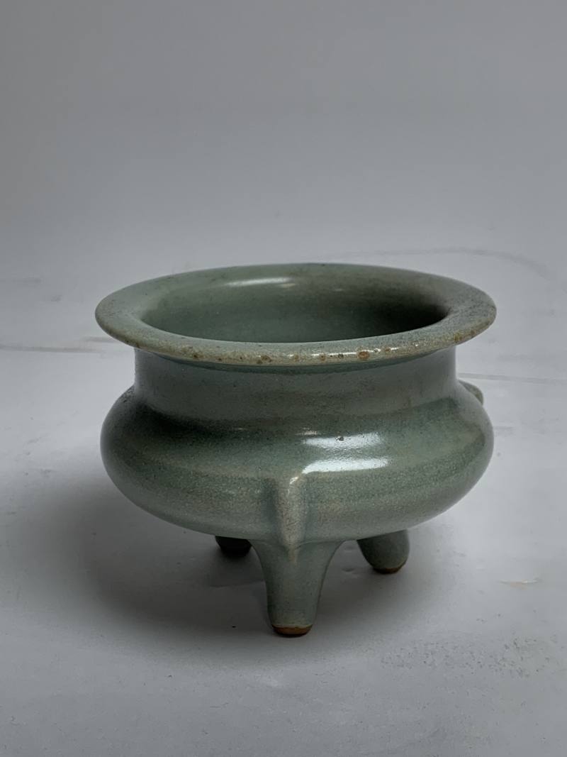 清 龙泉青釉鬲式炉 - 图2