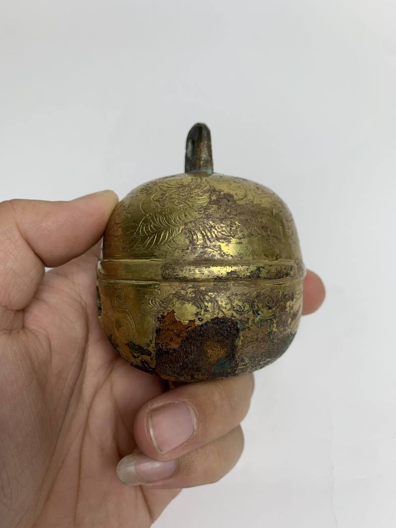 明 铜鎏金錾刻凤鸟纹马铃一对 - 图13