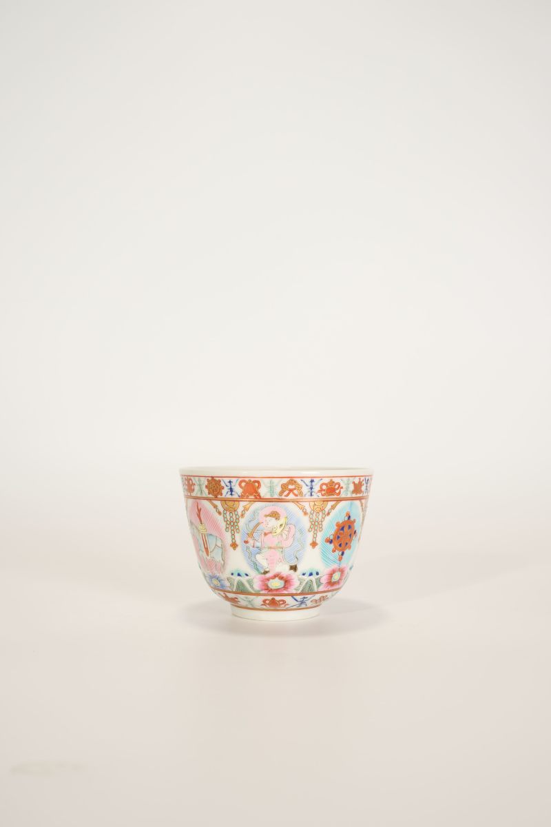 Lot845 清道光 粉彩八宝莲纹杯 - 图5