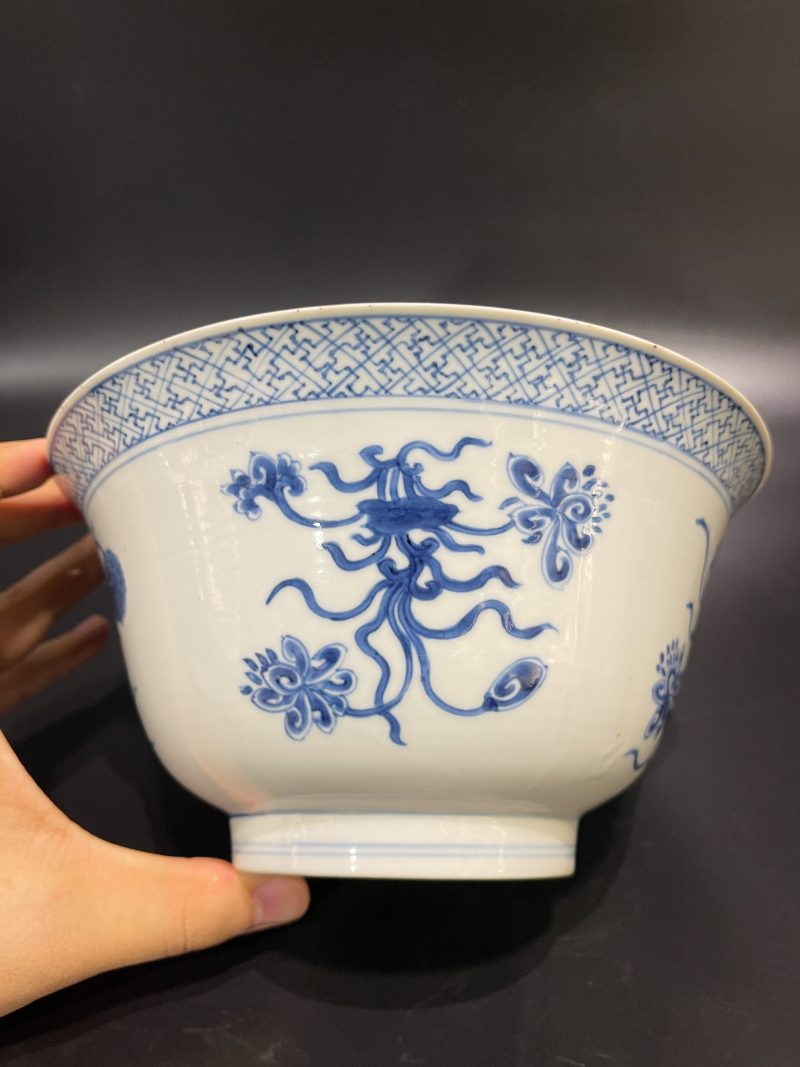 清康熙 青花一束莲纹大碗 - 图3