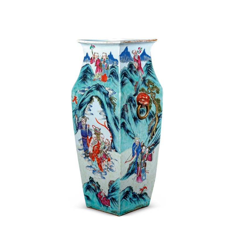 清同治 粉彩群仙祝寿图铺首方瓶