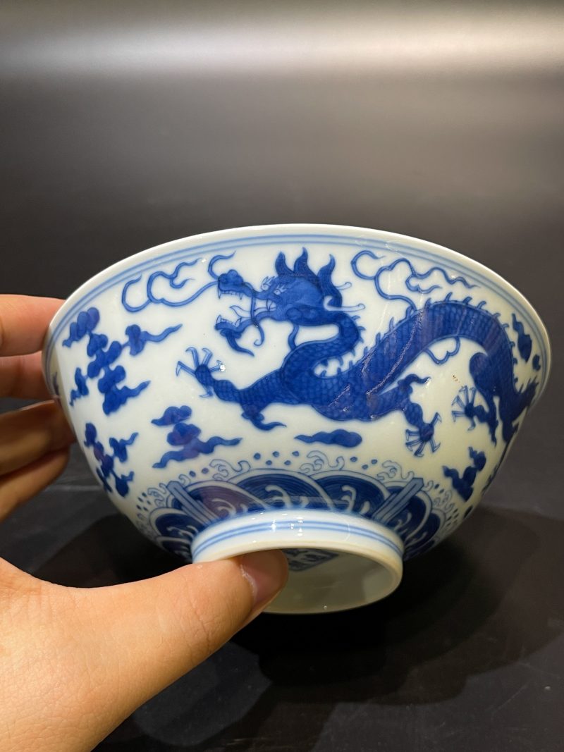 清乾隆 青花云龙纹碗 - 图2