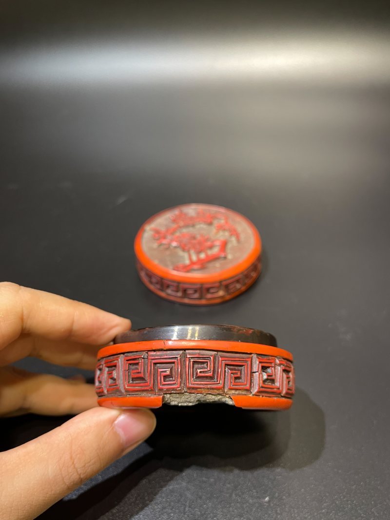 明 剔红梅花图圆盖盒 - 图6