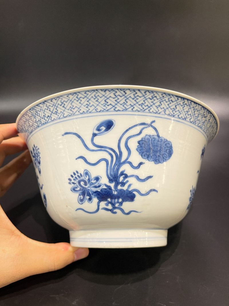 清康熙 青花一束莲纹大碗 - 图4