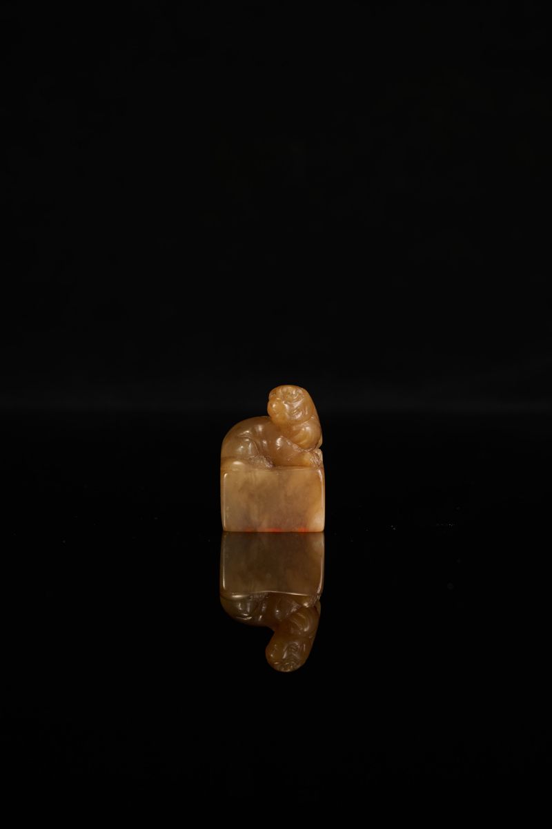 Lot1008 寿山石邓尔雅风格“小黄山馆”印 - 图2