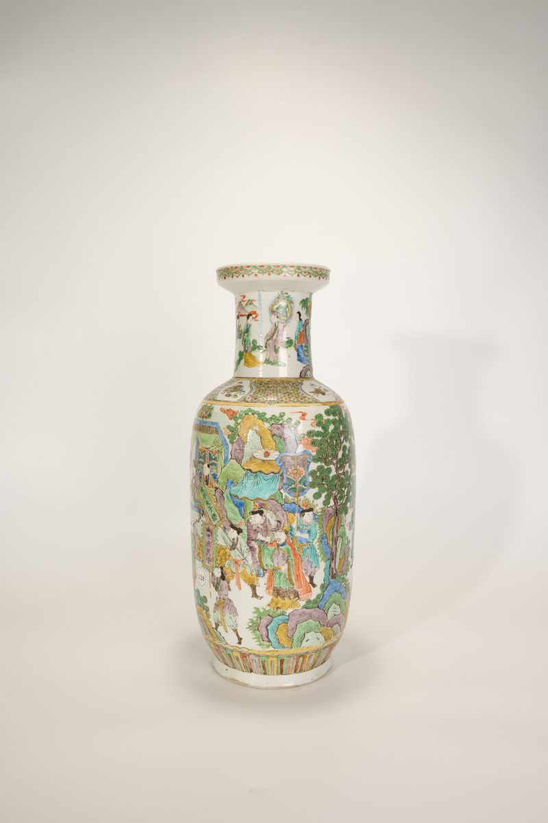 Lot830 清 五彩盛世巡游图棒槌瓶 - 图2