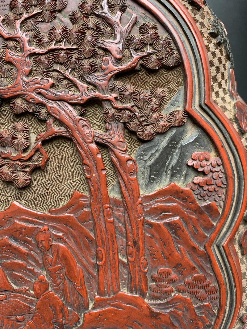 清乾隆 剔彩高士赏游图葵式大捧盒 - 图7