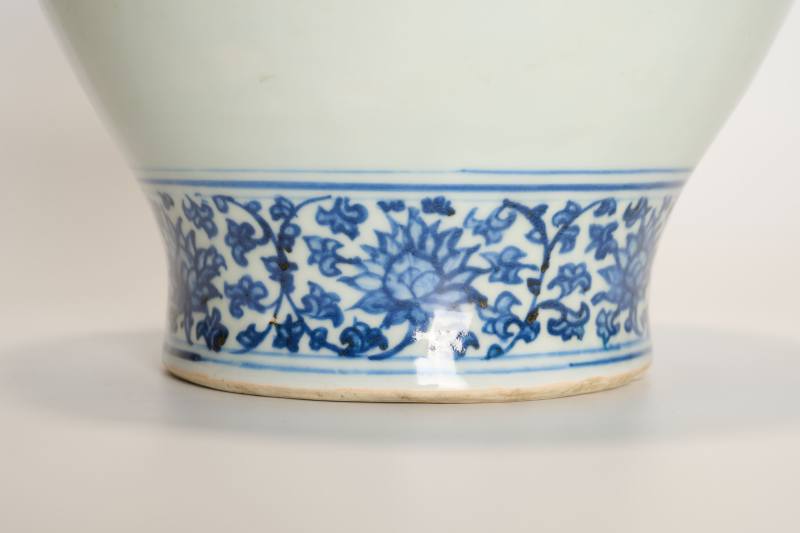 Lot861 明正德 青花缠枝莲留白罐 - 图3