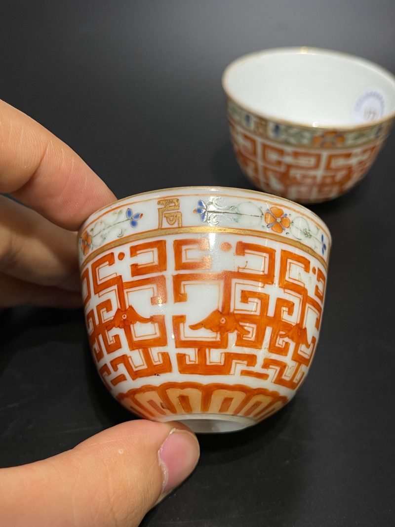 清嘉庆 粉彩夔凤纹卧足杯一对 - 图5