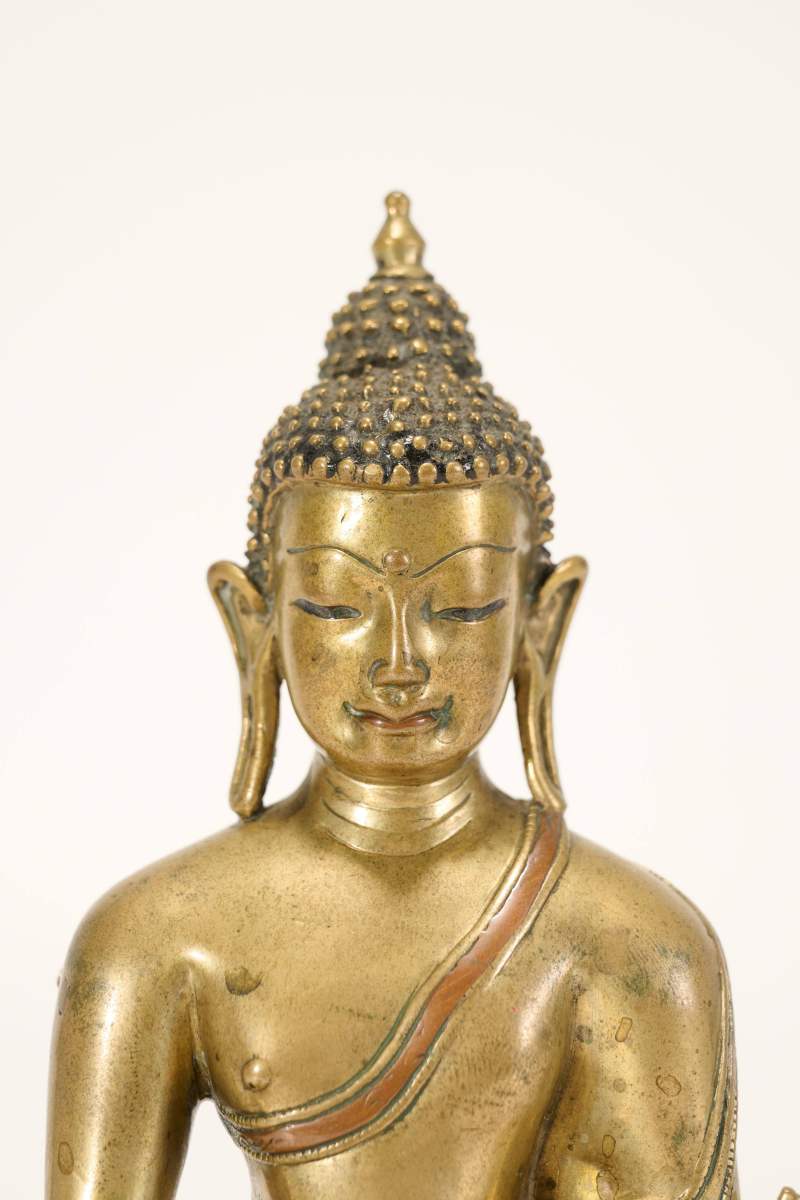 Lot905 14世纪 合金铜嵌红铜释迦成道像 - 图3