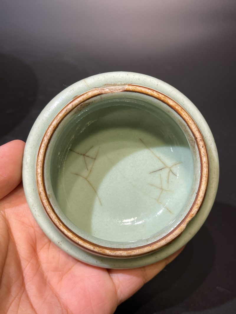 清道光 豆青釉月牙盖罐 - 图12