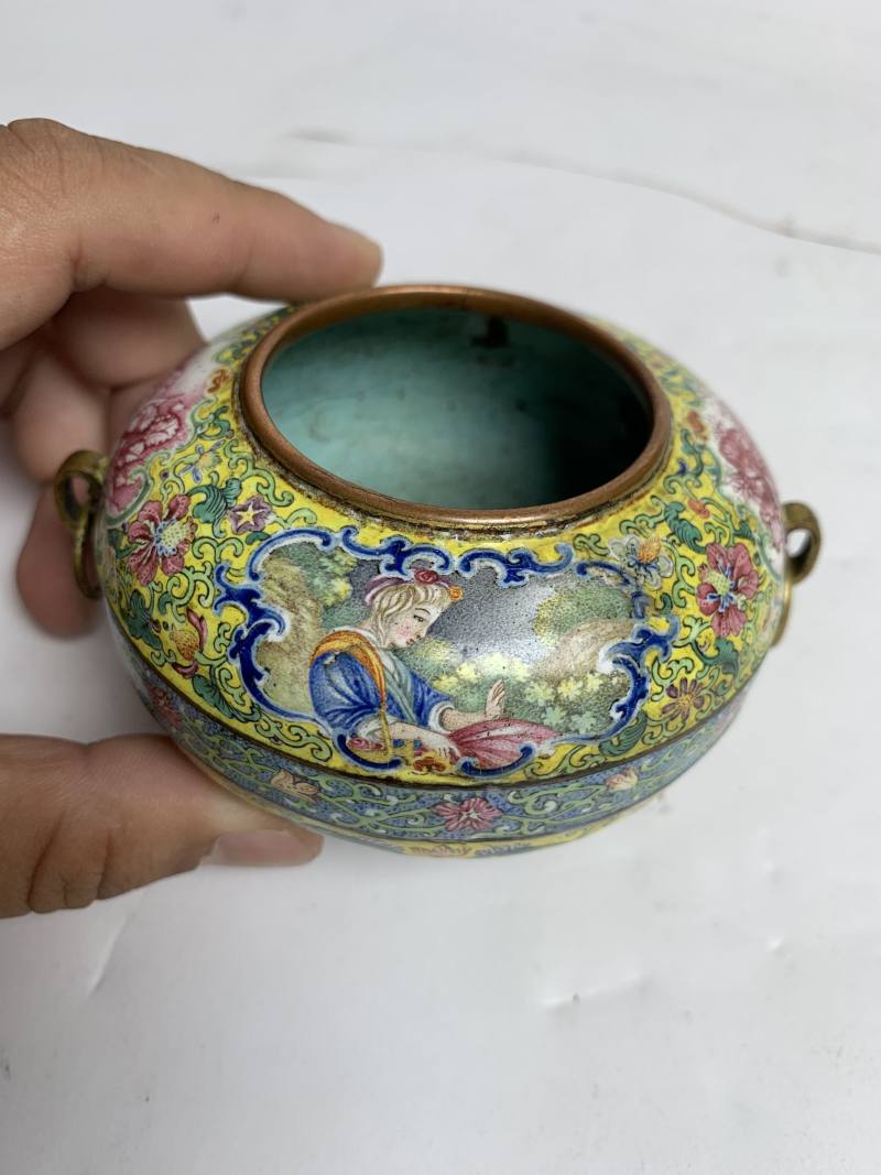 清乾隆 铜胎画珐琅西洋人物图活环耳水丞 - 图5