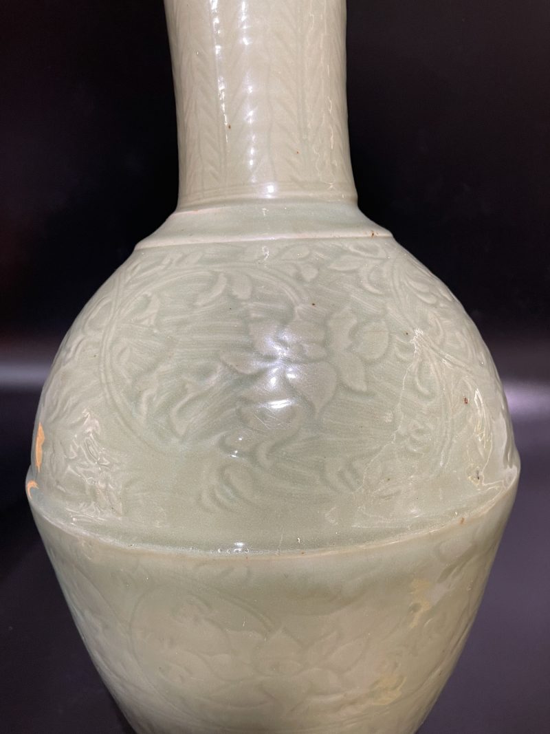 明早期 龙泉窑青釉牡丹纹观音尊 - 图8