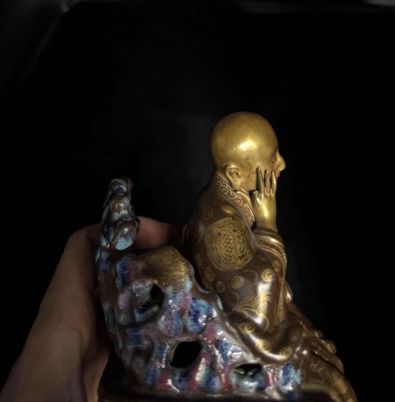 清乾隆 粉彩描金罗汉坐像一对 - 图23