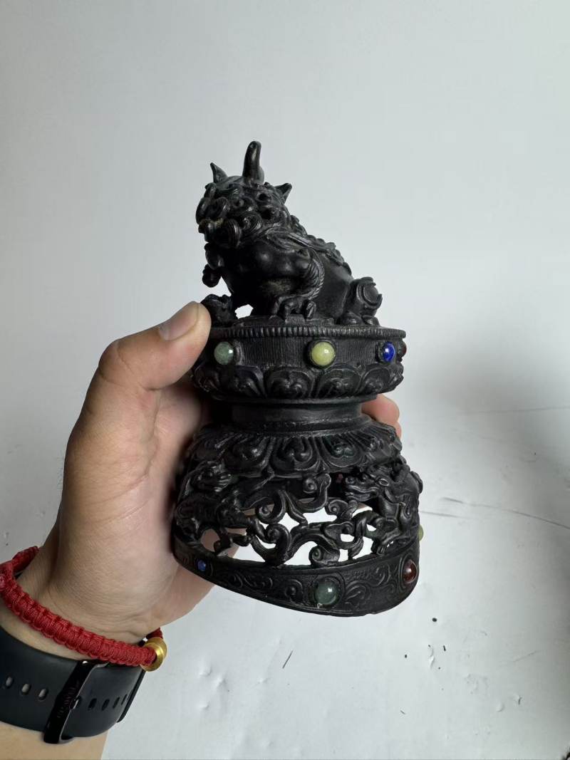 清康熙 宫廷铜嵌宝瑞兽香薰 - 图10