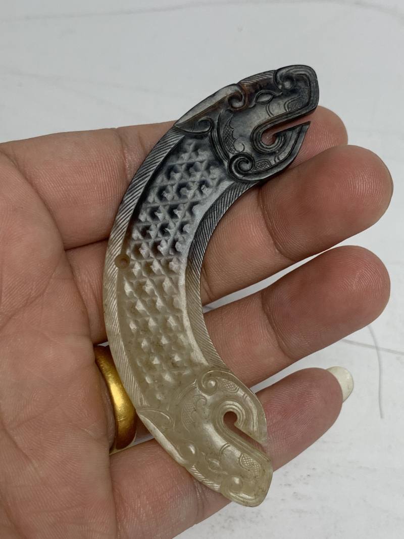 明 白玉龙首璜 - 图6