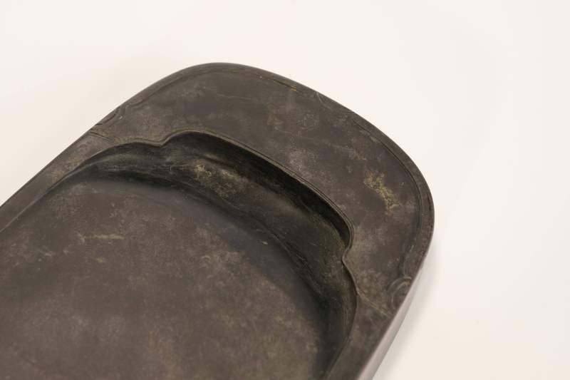 Lot996 清 端石老坑琴形砚 - 图3