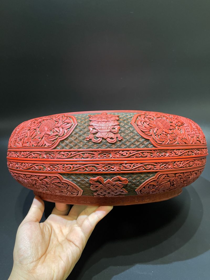 清乾隆 剔彩云龙纹春寿宝盒 - 图8