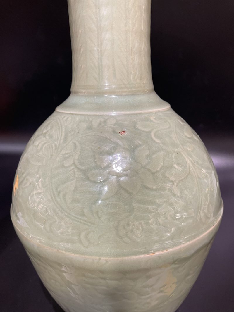 明早期 龙泉窑青釉牡丹纹观音尊 - 图9