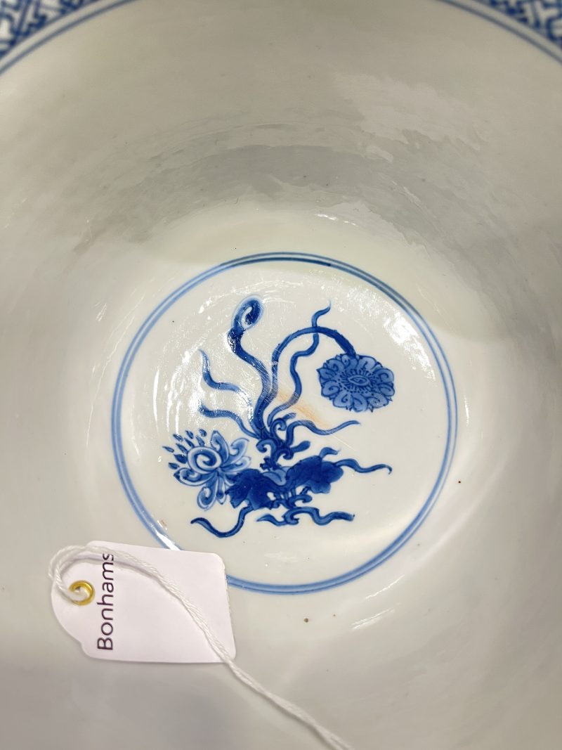清康熙 青花一束莲纹大碗 - 图8