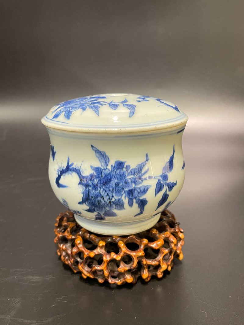 明崇祯 青花折枝花卉纹香薰 - 图4