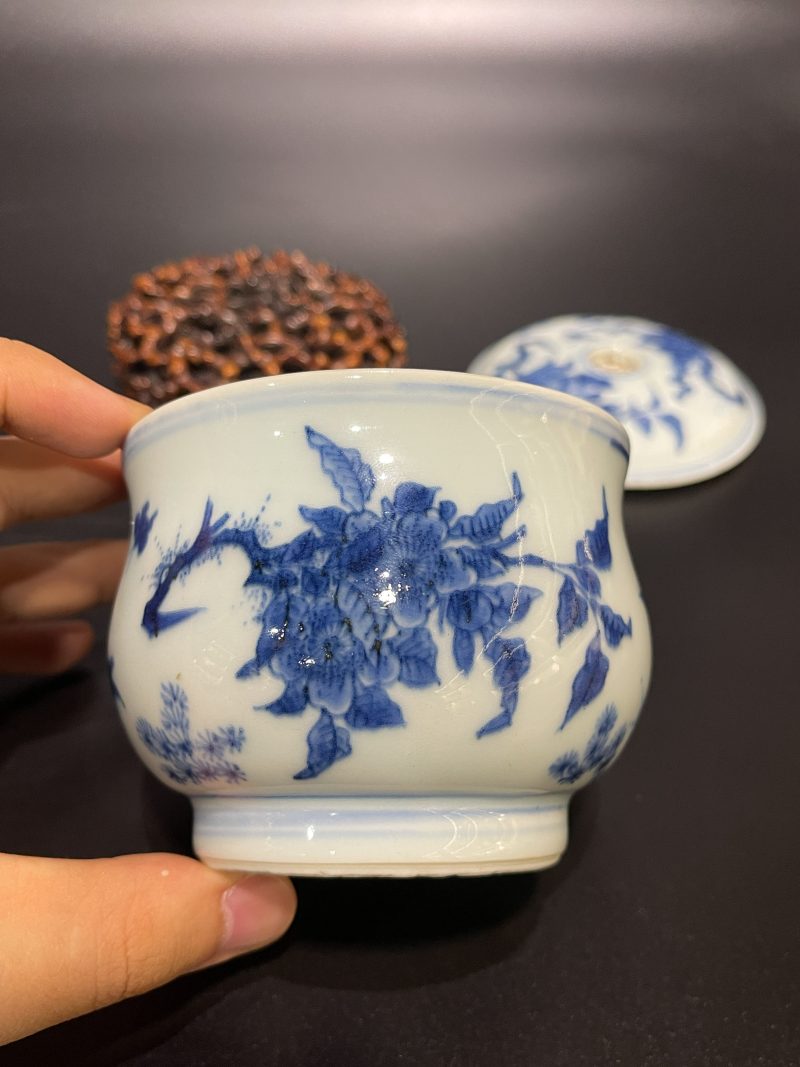明崇祯 青花折枝花卉纹香薰 - 图5