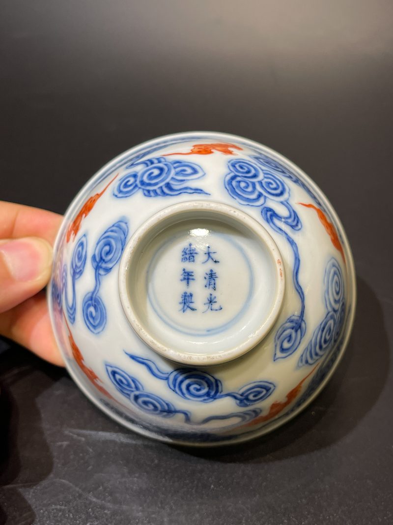 清光绪 青花矾红云蝠纹茶圆 - 图9