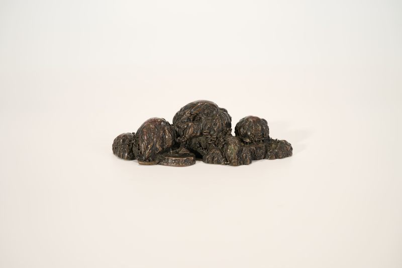 Lot894 明早期 铜亭台楼阁山子笔架 - 图3