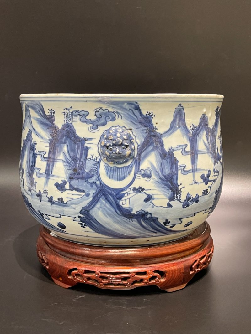 明天启 青花山水人物图铺首大炉 - 图4
