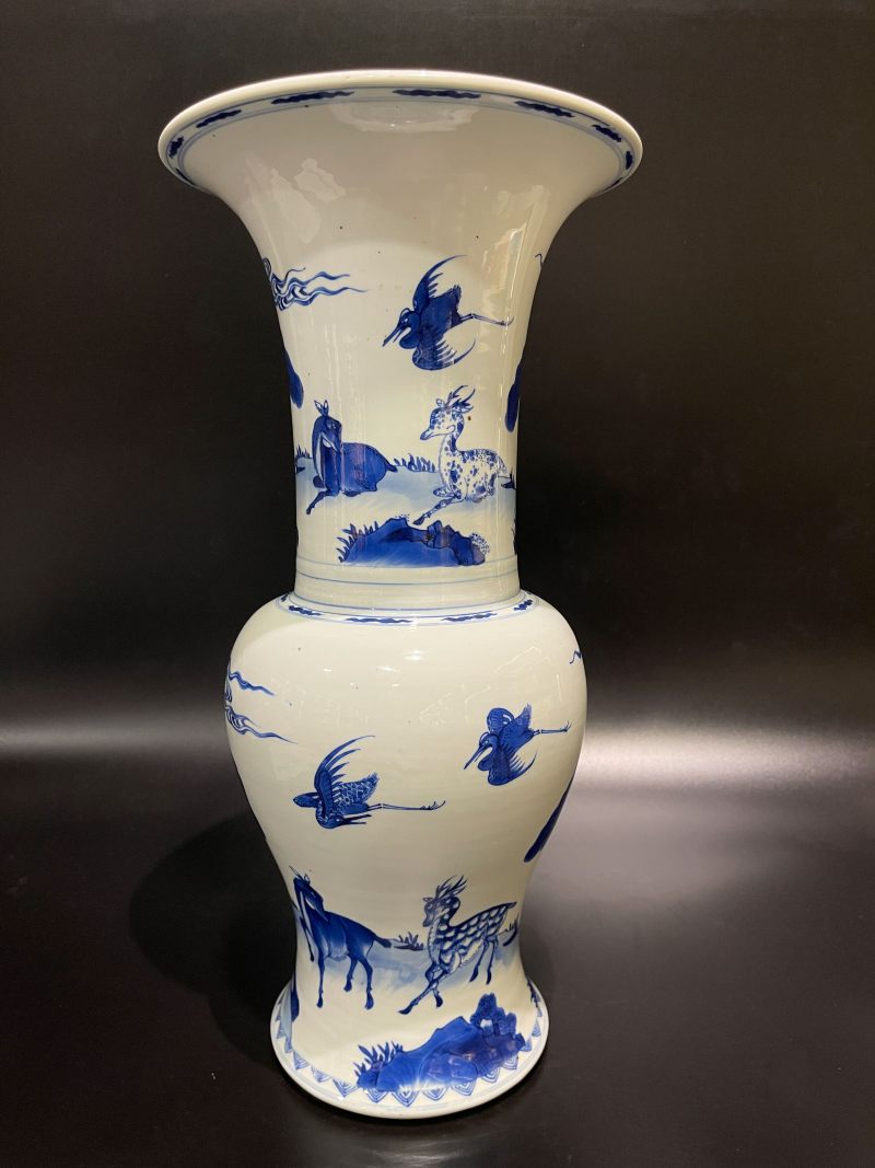 清康熙 青花山水鹤鹿同春凤尾尊 - 图3