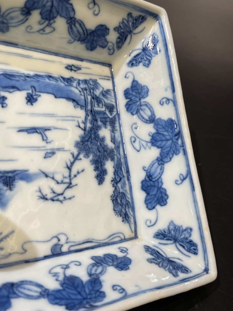 清嘉庆 青花山水人物图方盘 - 图7