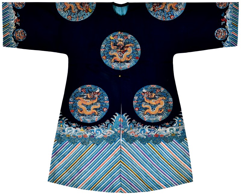 清同治 石青地八团龙纹吉服袍
