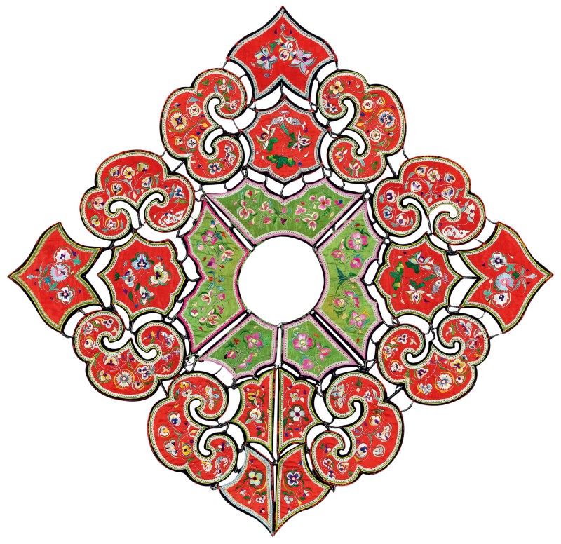 清 四合如意式花蝶纹云肩